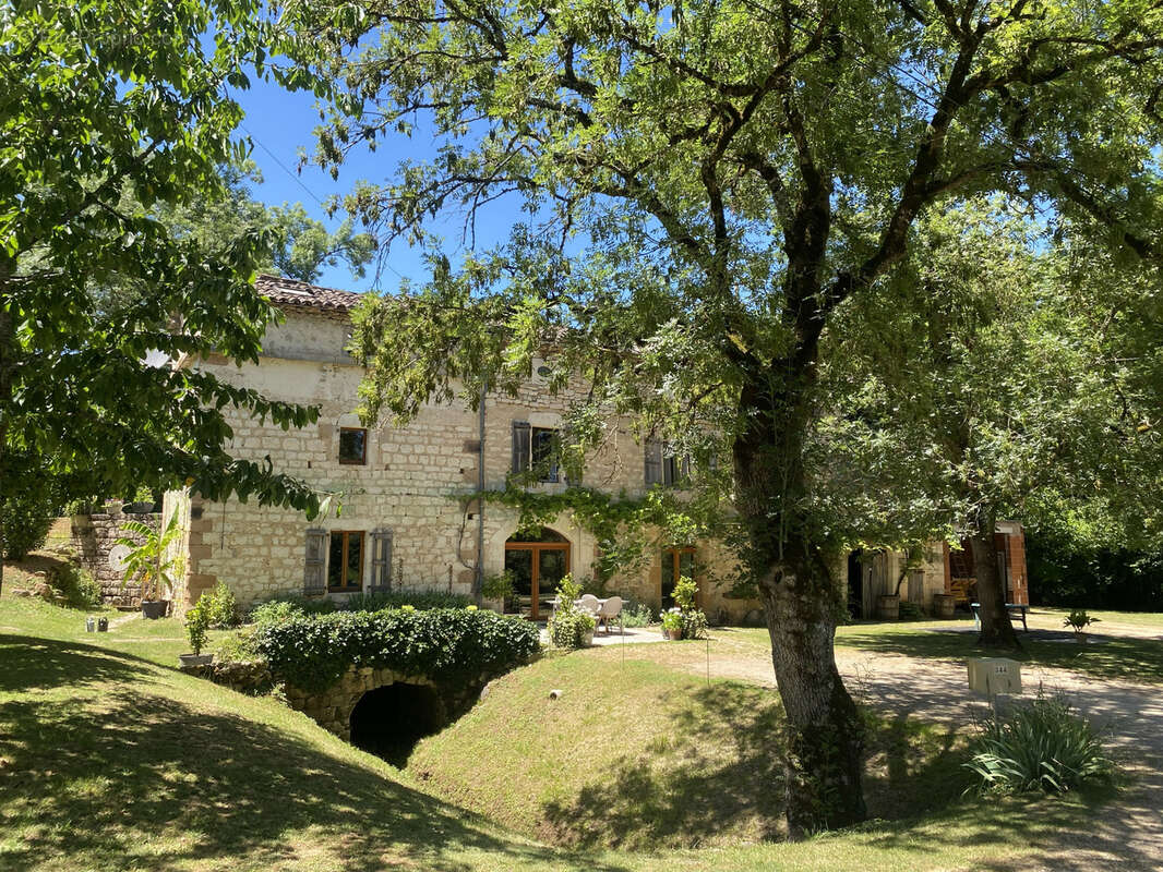 Maison à CAMPAGNAC
