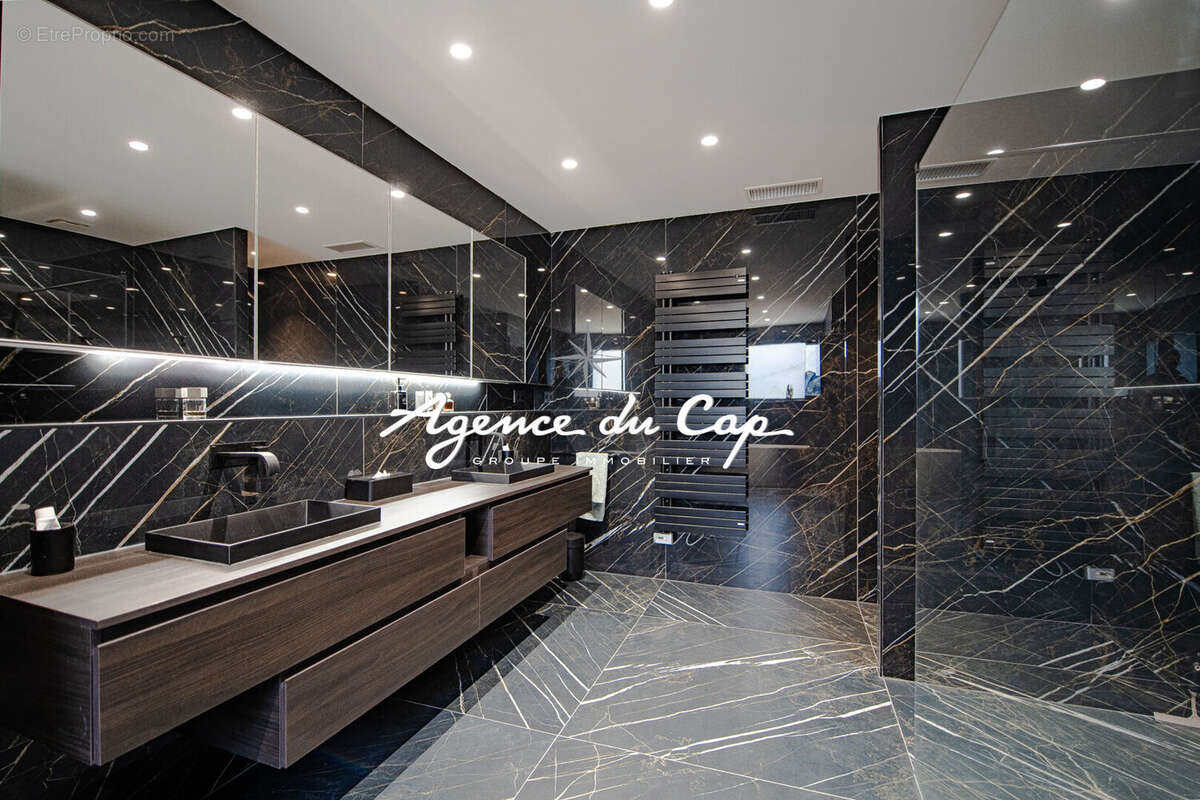 Maison à SAINT-RAPHAEL