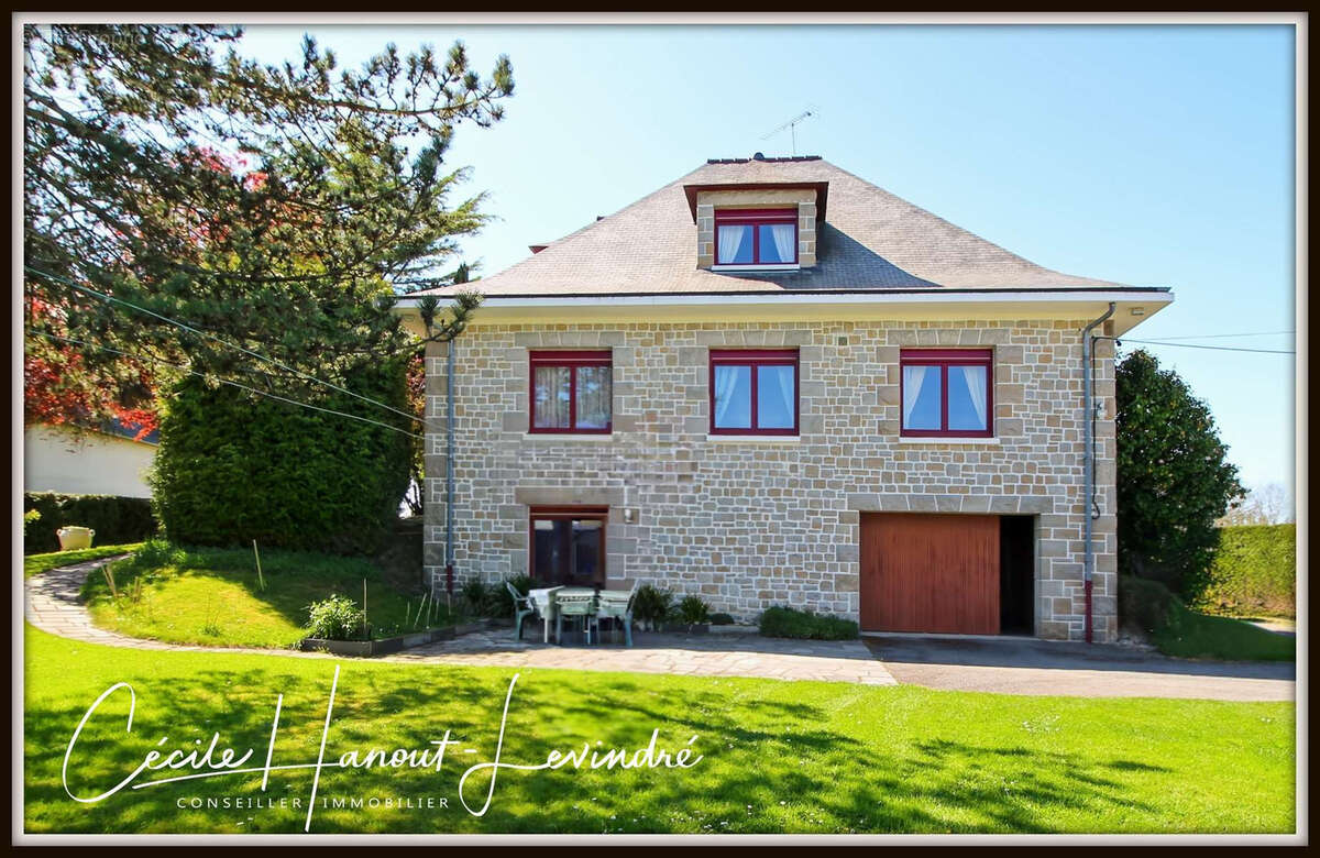 Secteur Baie du Mont-Saint-Michel -  pavillon sur sous-sol 165 M2 - 5 chambres - terrain 1662 m2. - photo 19