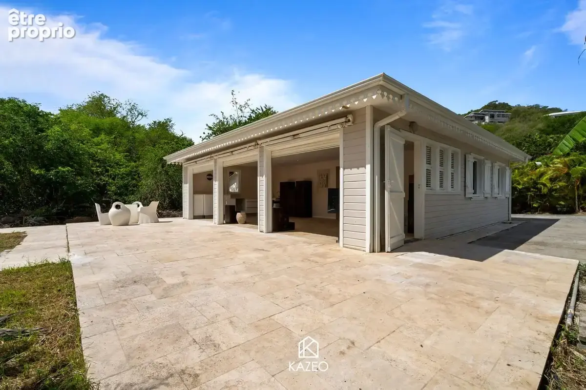 Maison à LES TROIS-ILETS