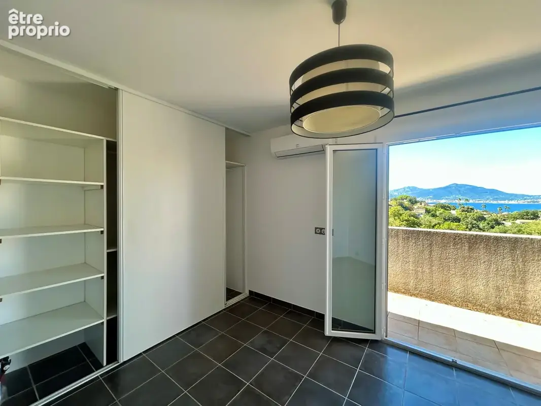 Jolie maison mitoyenne 3 pieces avec terrasses et jardin a porticcio - photo 14