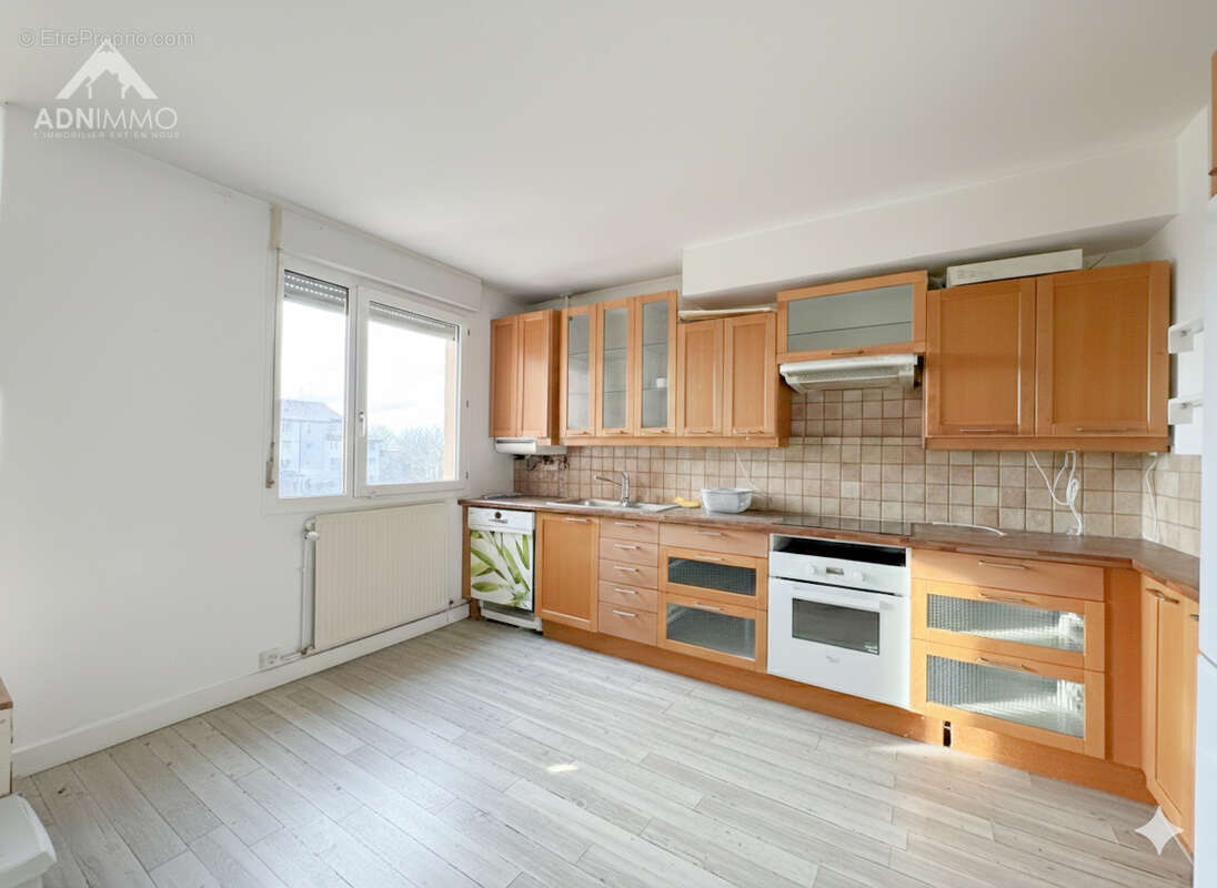 Appartement à SAINT-GENIS-POUILLY