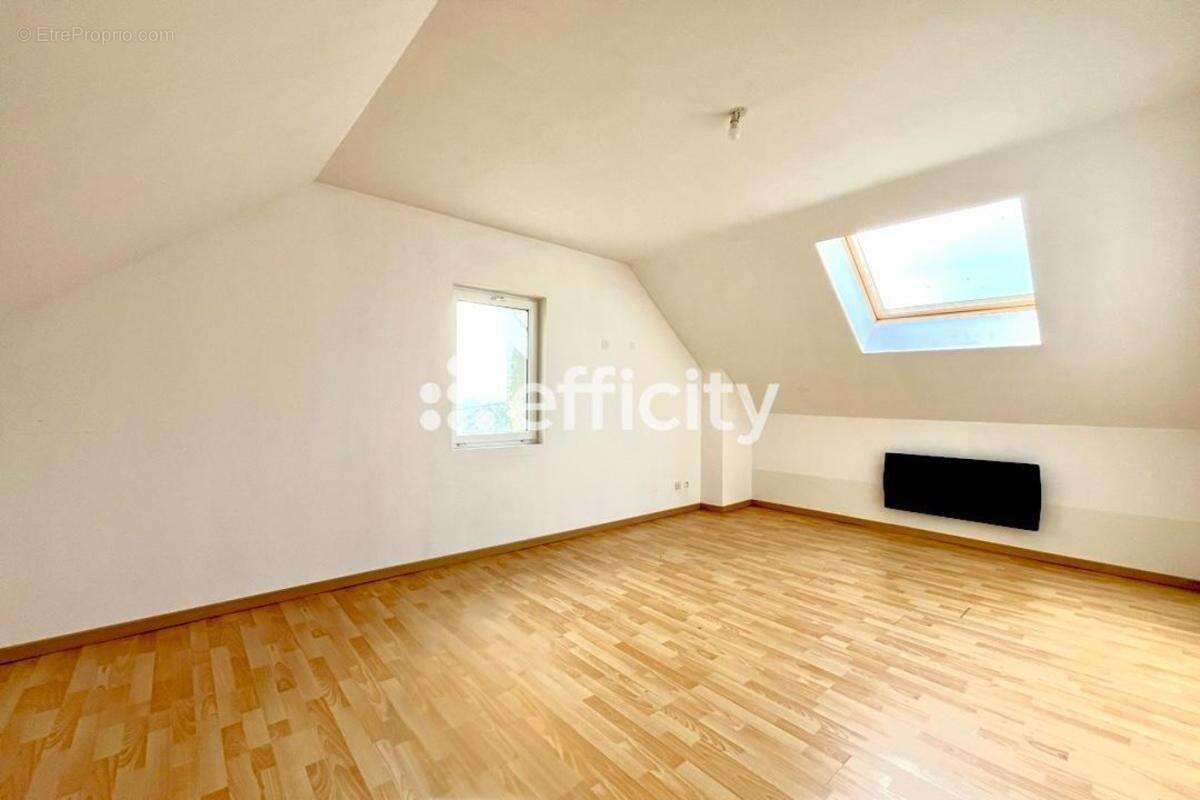 Maison 140 m² à Chavigny  - photo 10