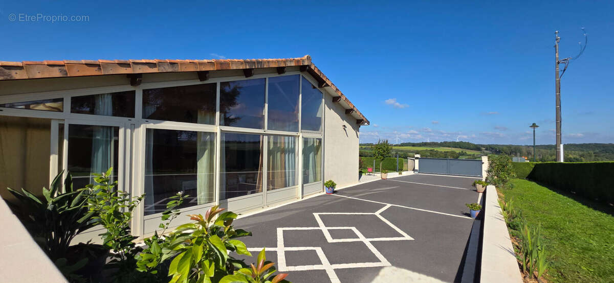 Maison à TAIZE-AIZIE