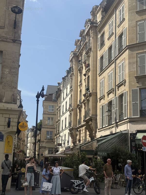 Appartement à PARIS-3E