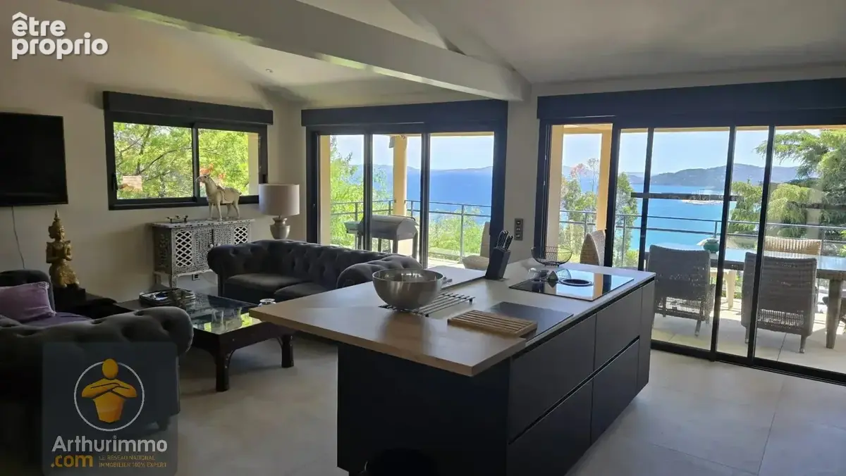 Villa contemporaine avec vue mer au Lavandou - photo 2