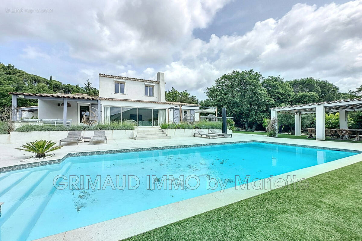 Maison à PLAN-DE-LA-TOUR