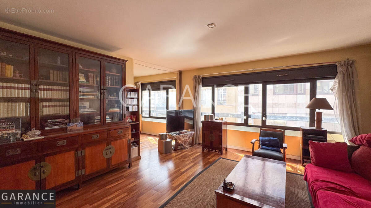 Appartement à PARIS-12E