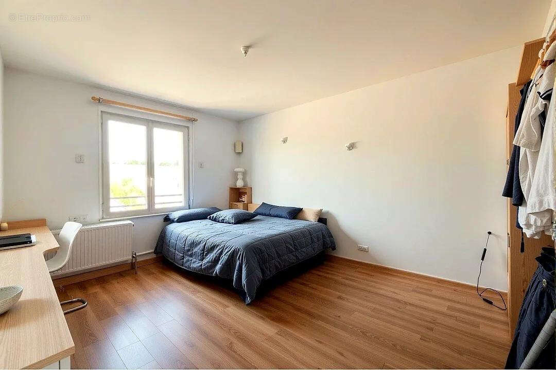 Maison à CRECY-LA-CHAPELLE