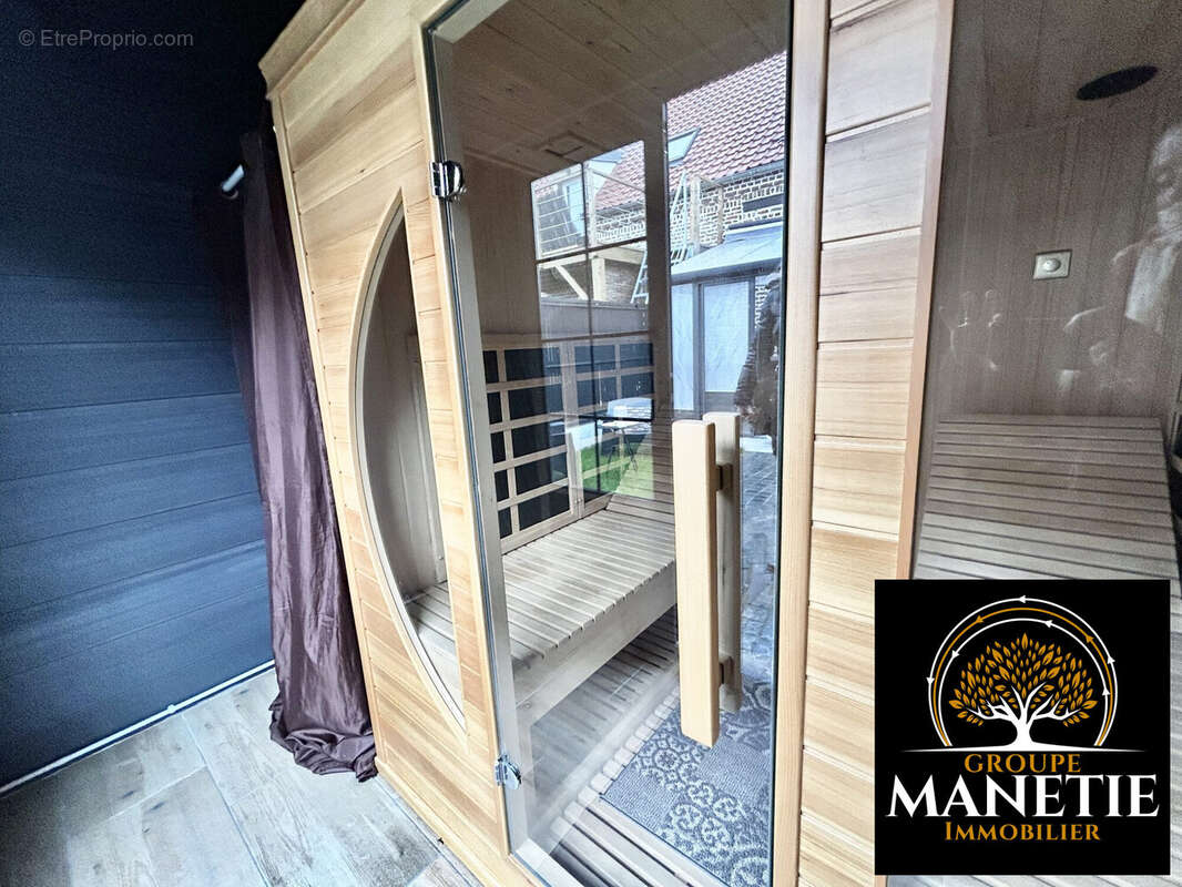 Autre à FRESNES-LES-MONTAUBAN