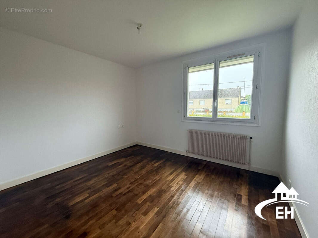 Maison à SAINTE-GAUBURGE-SAINTE-COLOMBE