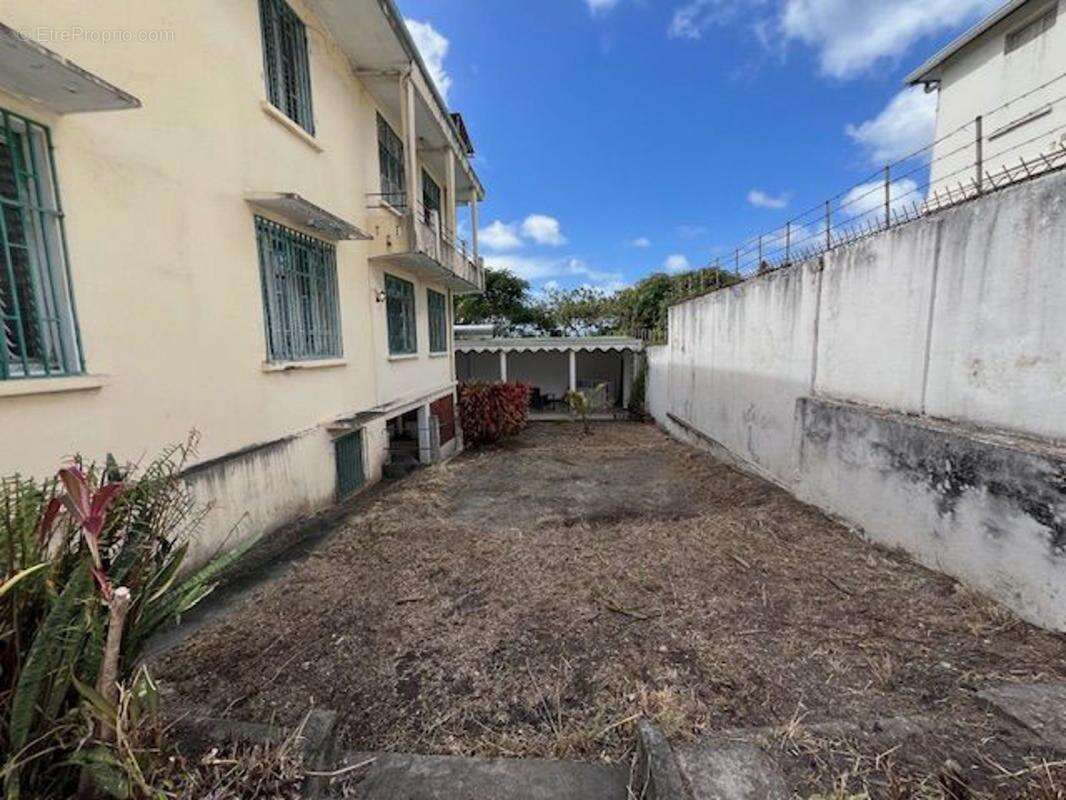 Maison à FORT-DE-FRANCE