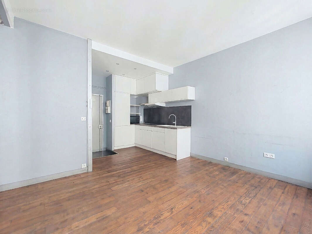 Appartement à PARIS-2E