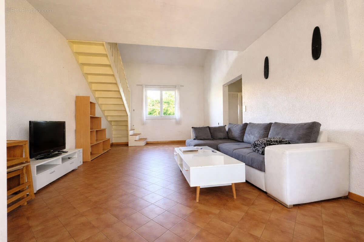 Maison à AIGUES-VIVES