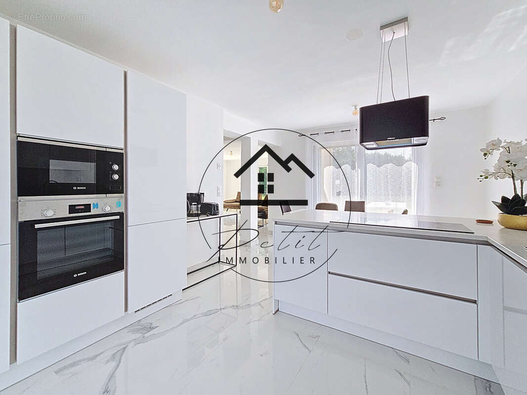 Maison à ULLY-SAINT-GEORGES