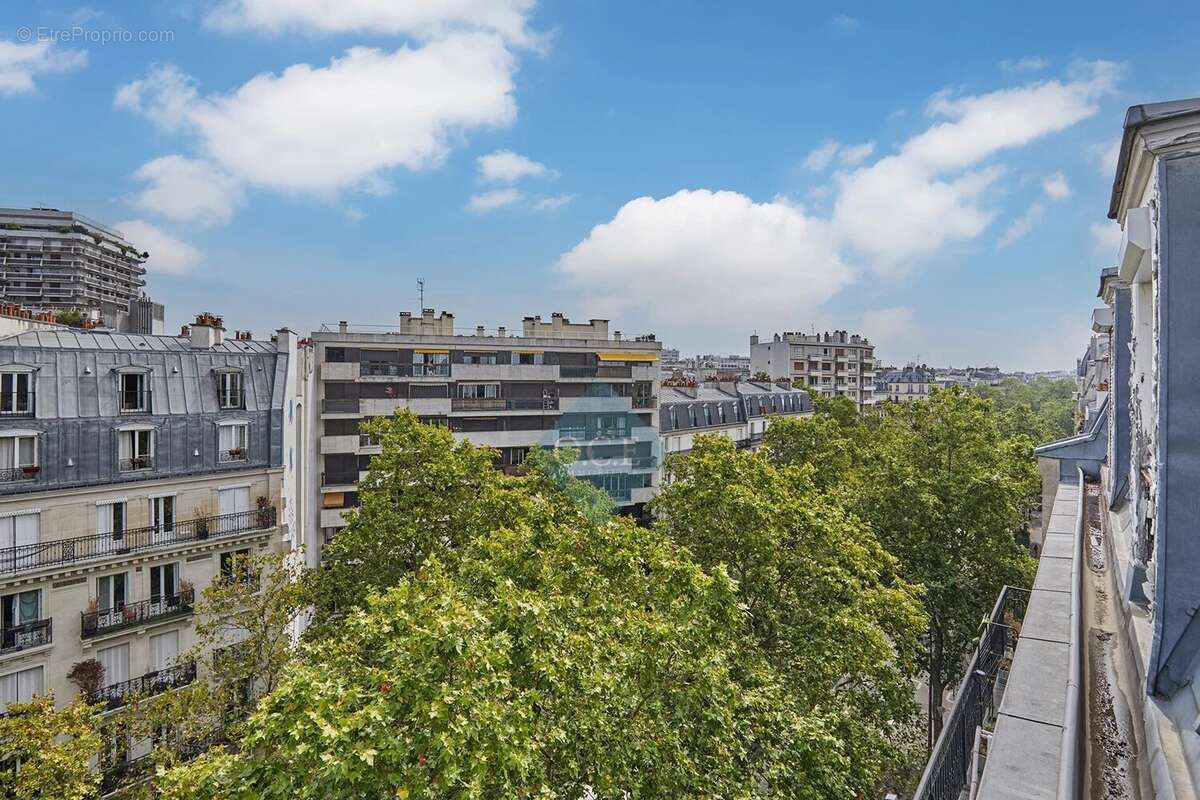 Charmant studio au dernier étage avec ascenseur - photo 12