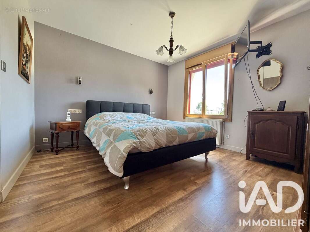 Maison 116 m² à Tourville-Sur-Sienne  - photo 8