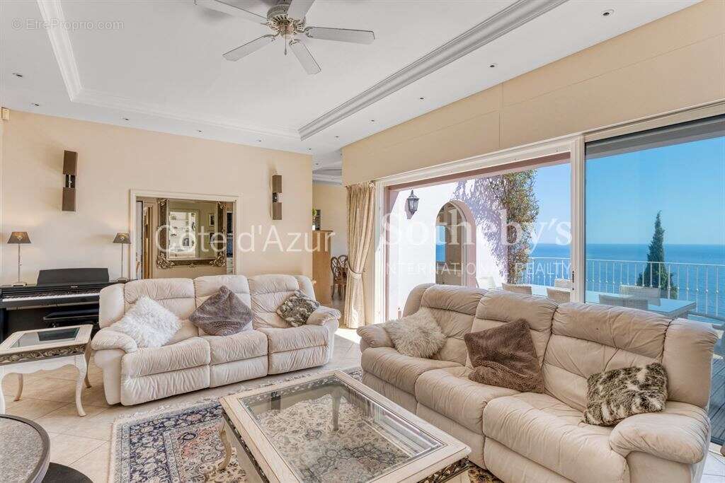 Maison à THEOULE-SUR-MER