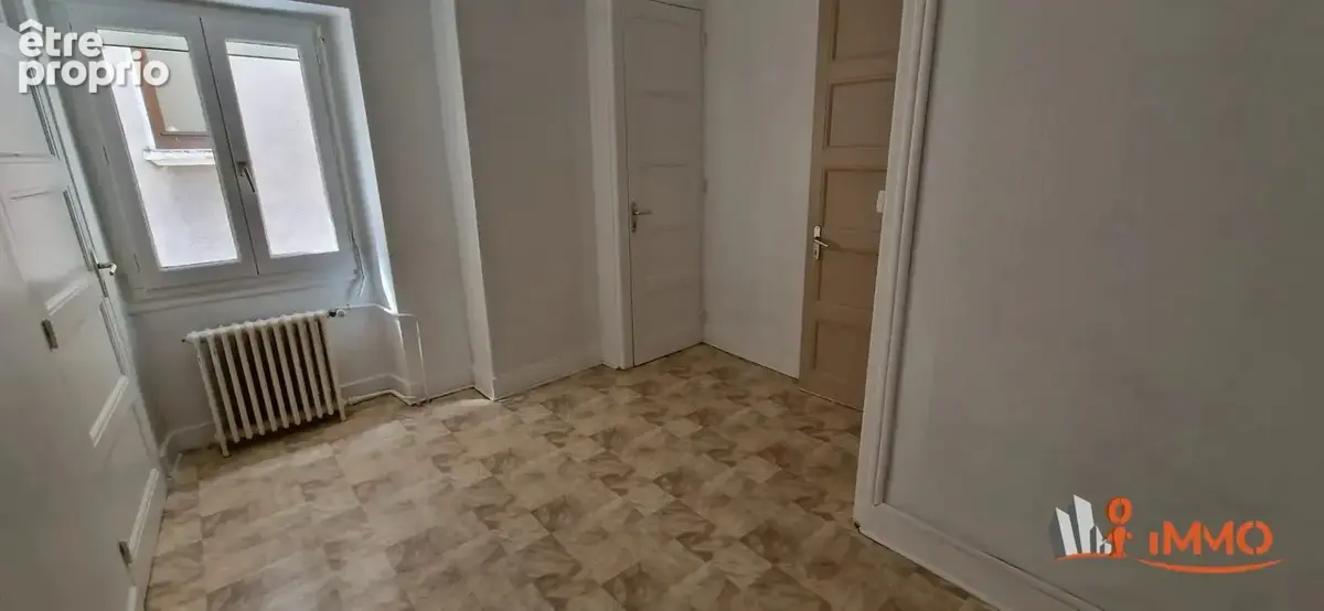 Maison de ville de 125m² (divisible en 3 appartements) - photo 9