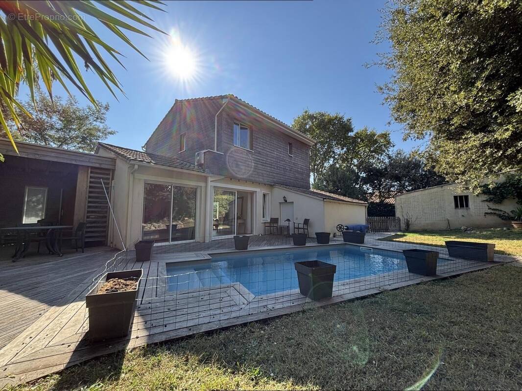 Maison à SAINT-JEAN-DE-VEDAS