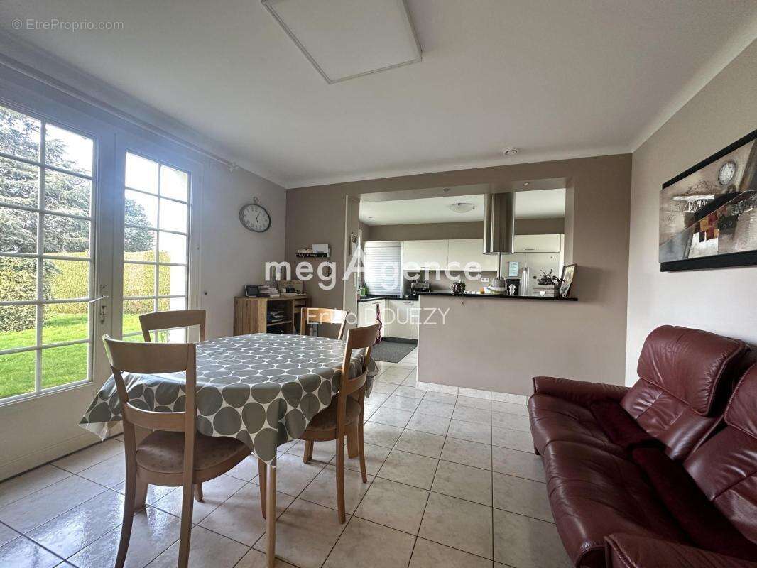 Maison à MAULEVRIER