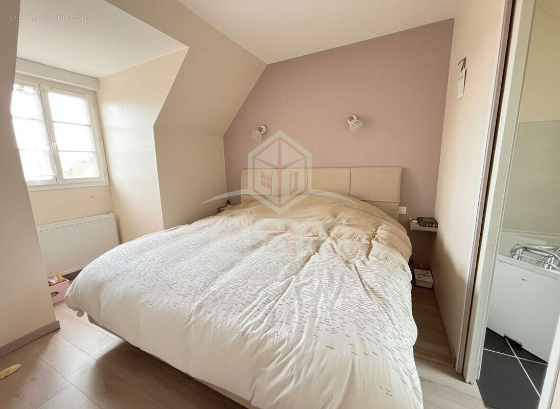 Maison à SAINTE-MAURE-DE-TOURAINE