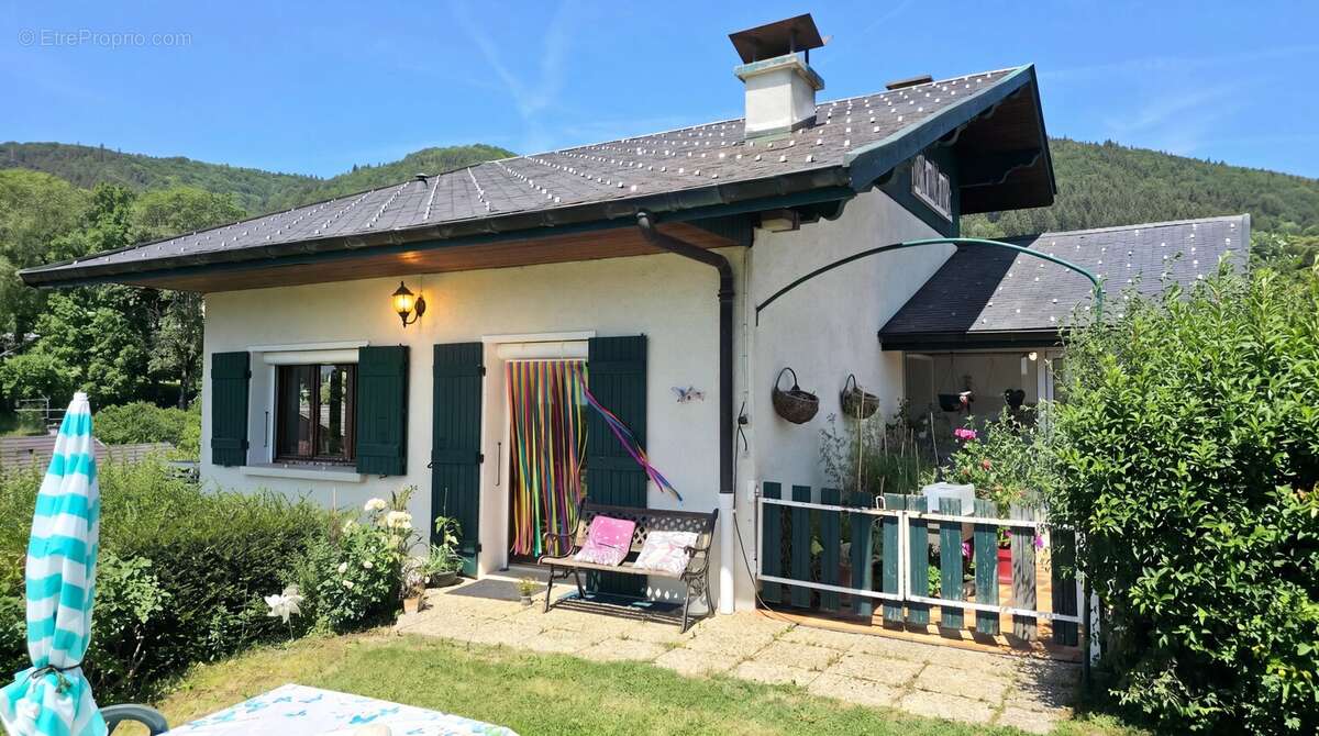 Vovray-en-Bornes : Maison individuelle de type 7 avec jardin - photo 3
