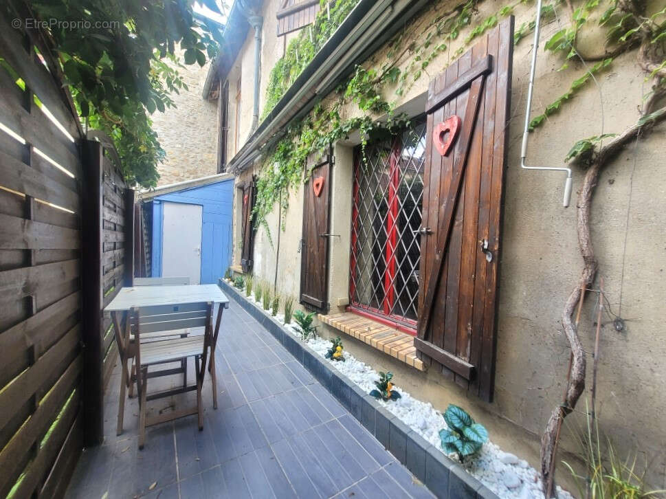 Maison à PRESLES