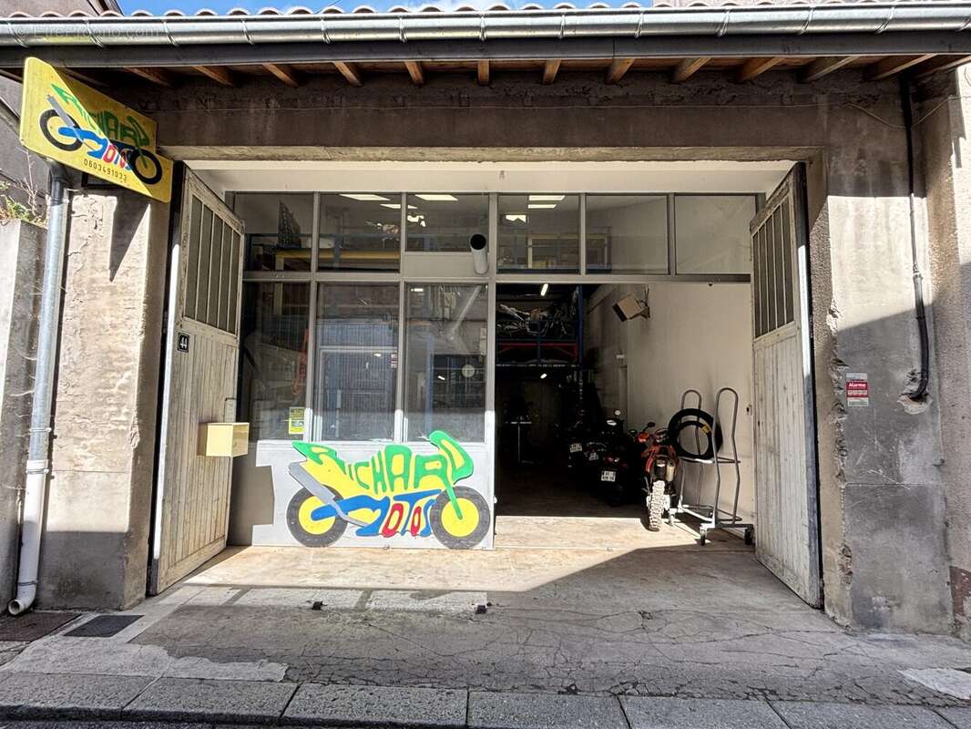 Commerce à BEAUJEU