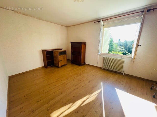 Maison à MONTAREN-ET-SAINT-MEDIERS