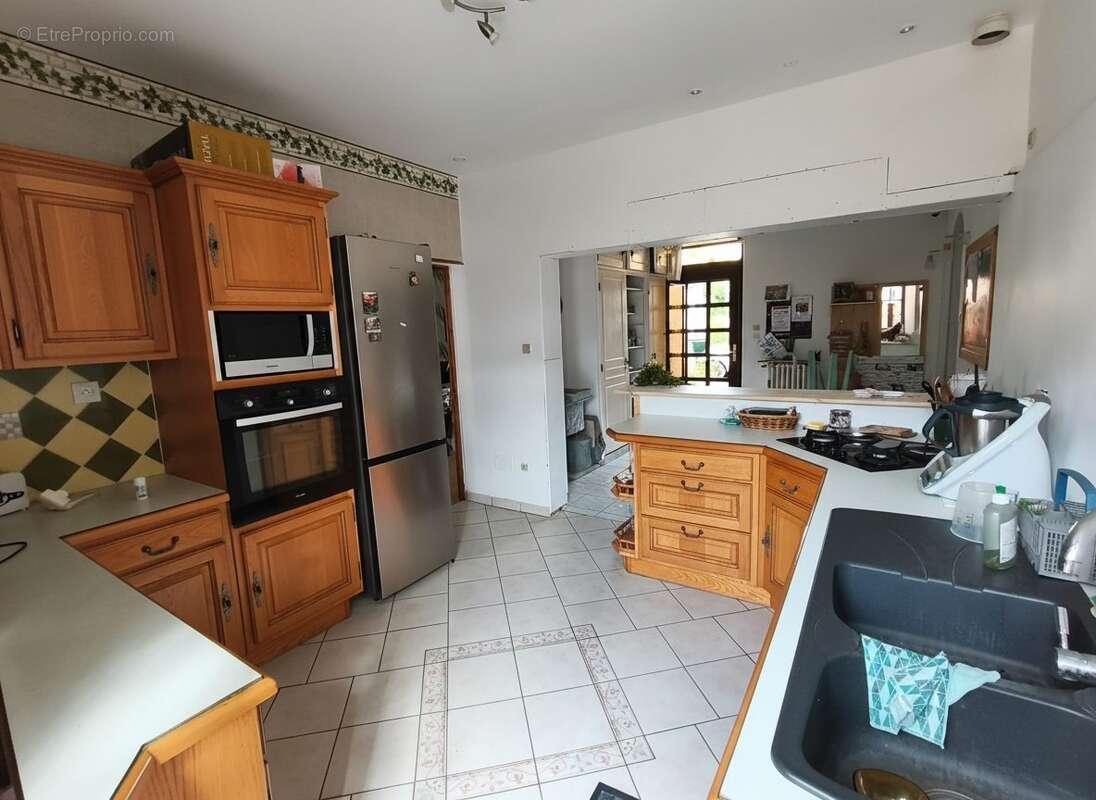 Maison 229 m² à Marcon  - photo 7