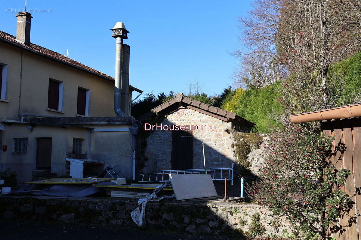Maison à RAZES