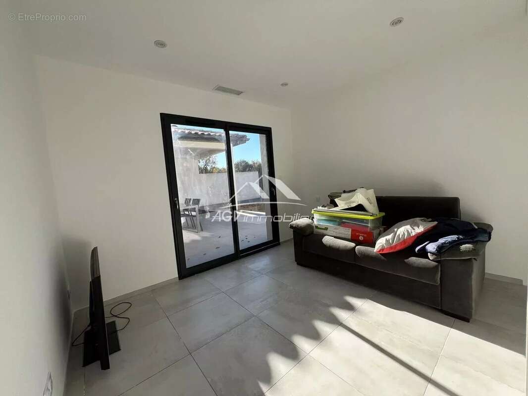 Sud Alès - Villa de plain pied - Piscine - Garage - photo 8