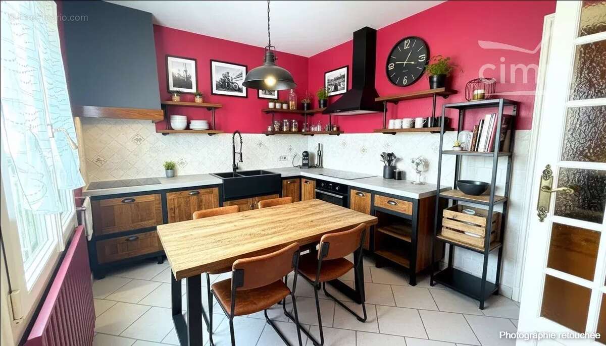 Maison à LA CHAPELLE-VENDOMOISE