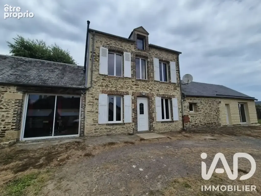 Photo 1 - Maison à LE MOLAY-LITTRY
