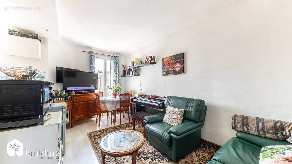 Appartement à COURBEVOIE