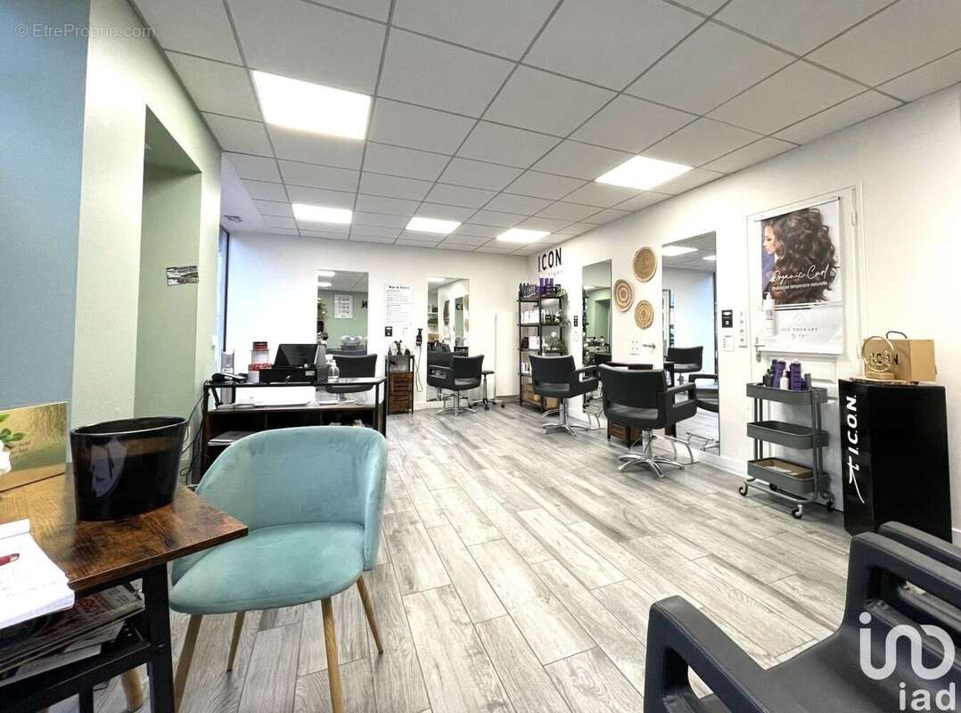 Photo 3 - Commerce à BOURG-ACHARD