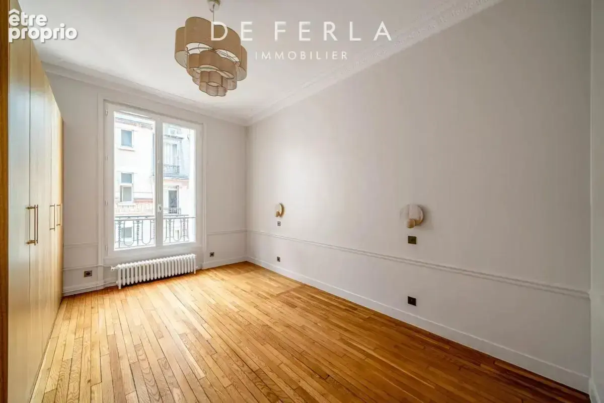 Sèvres / Duroc -  Haussmanien & Étage élevé - 5 chambres - photo 21