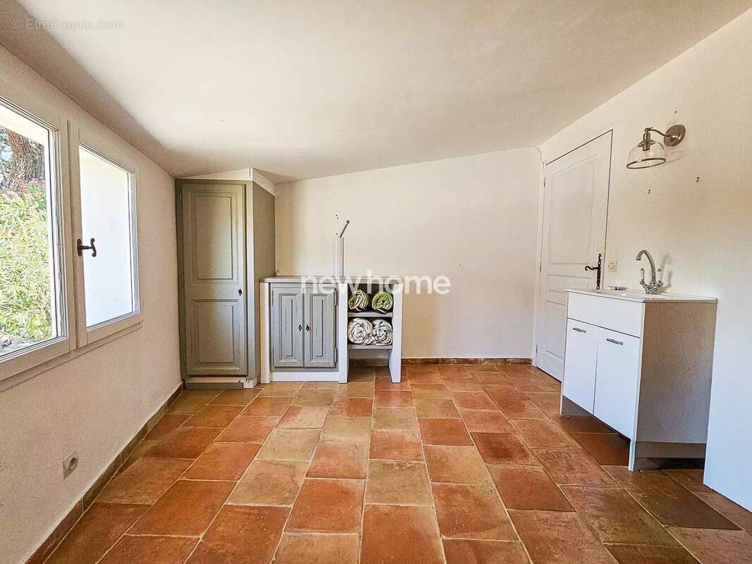 Magnifique bastide en pierre avec jardin clos et belle piscine avec cuisine d?été - photo 29