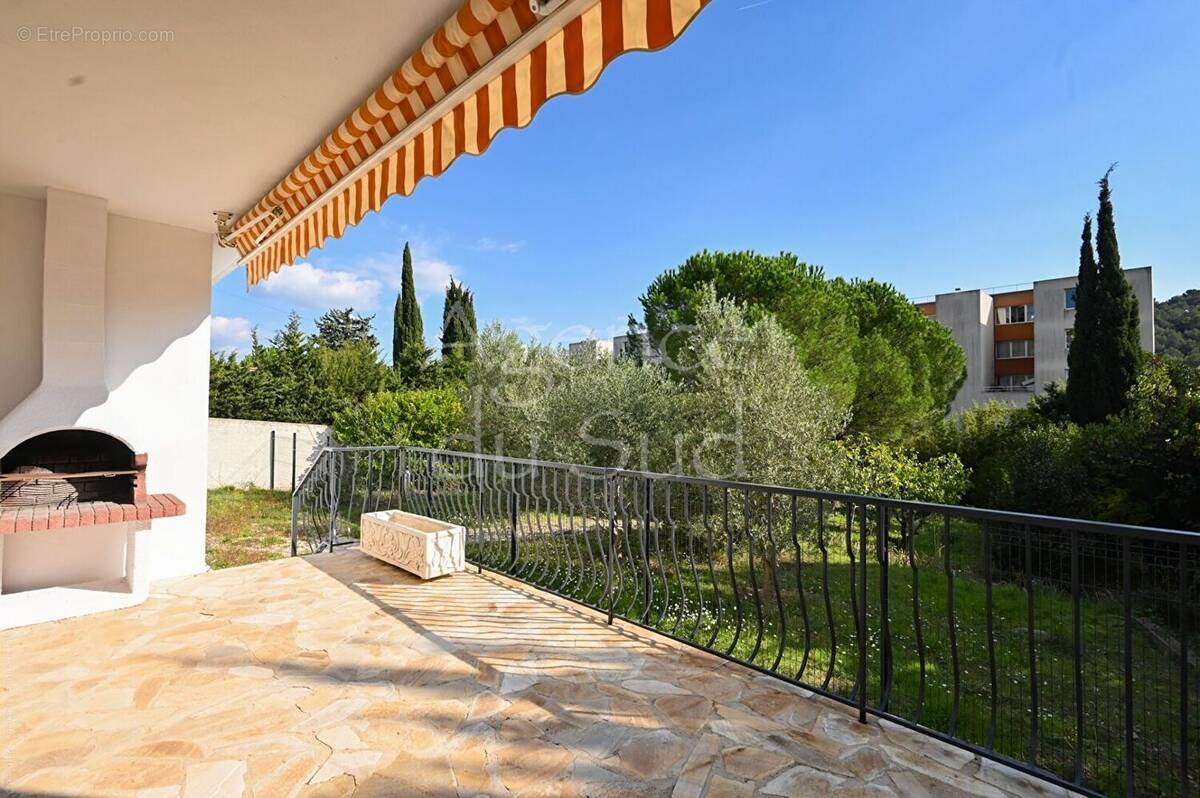 Maison à CARNOUX-EN-PROVENCE