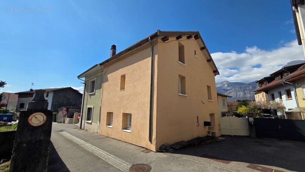 Maison à VILLARD-BONNOT