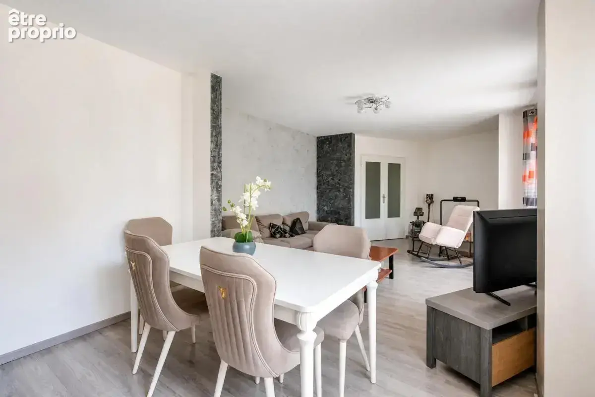 Appartement de 4 pièces de 98 m² à Villeurbanne - photo 3