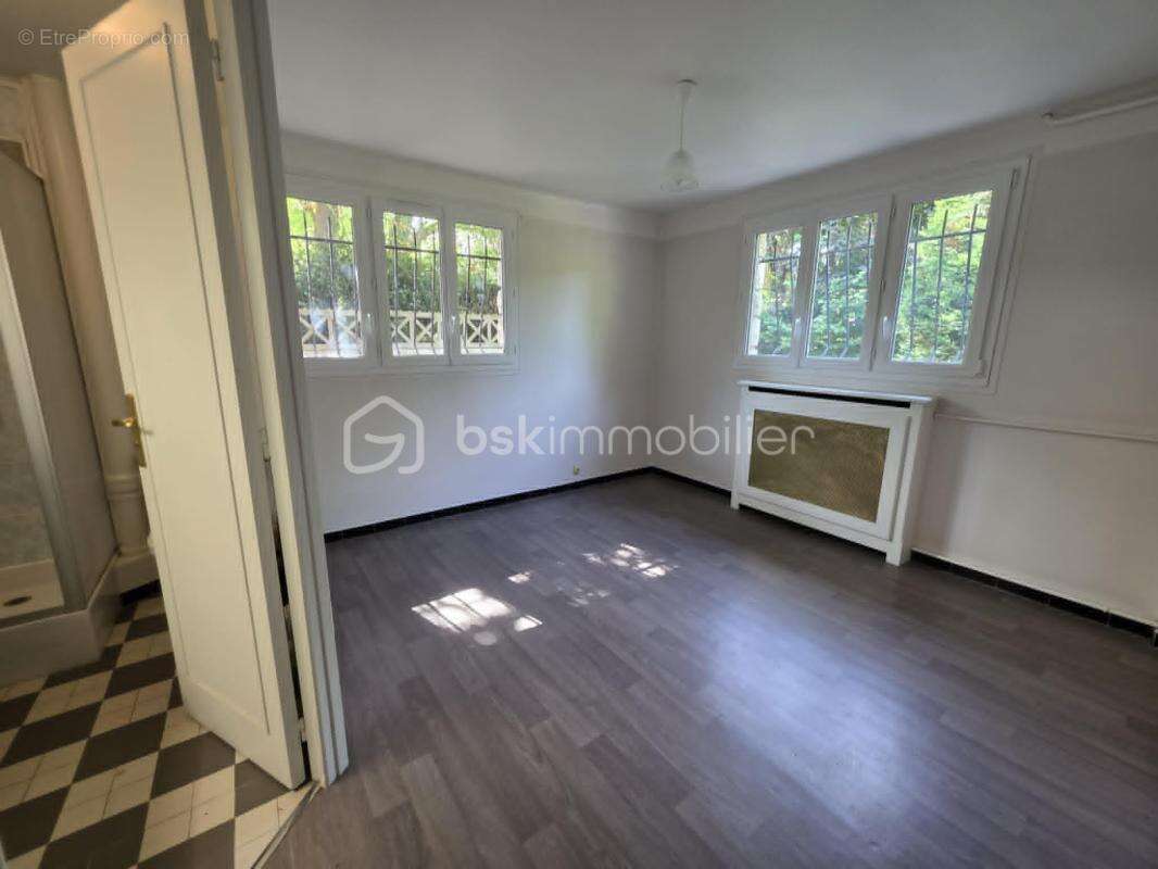 Maison individuelle - 4 chambres - grand terrain - photo 14