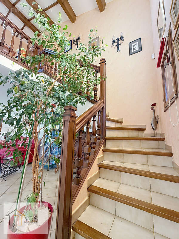 Maison à SAINT-ESTEVE