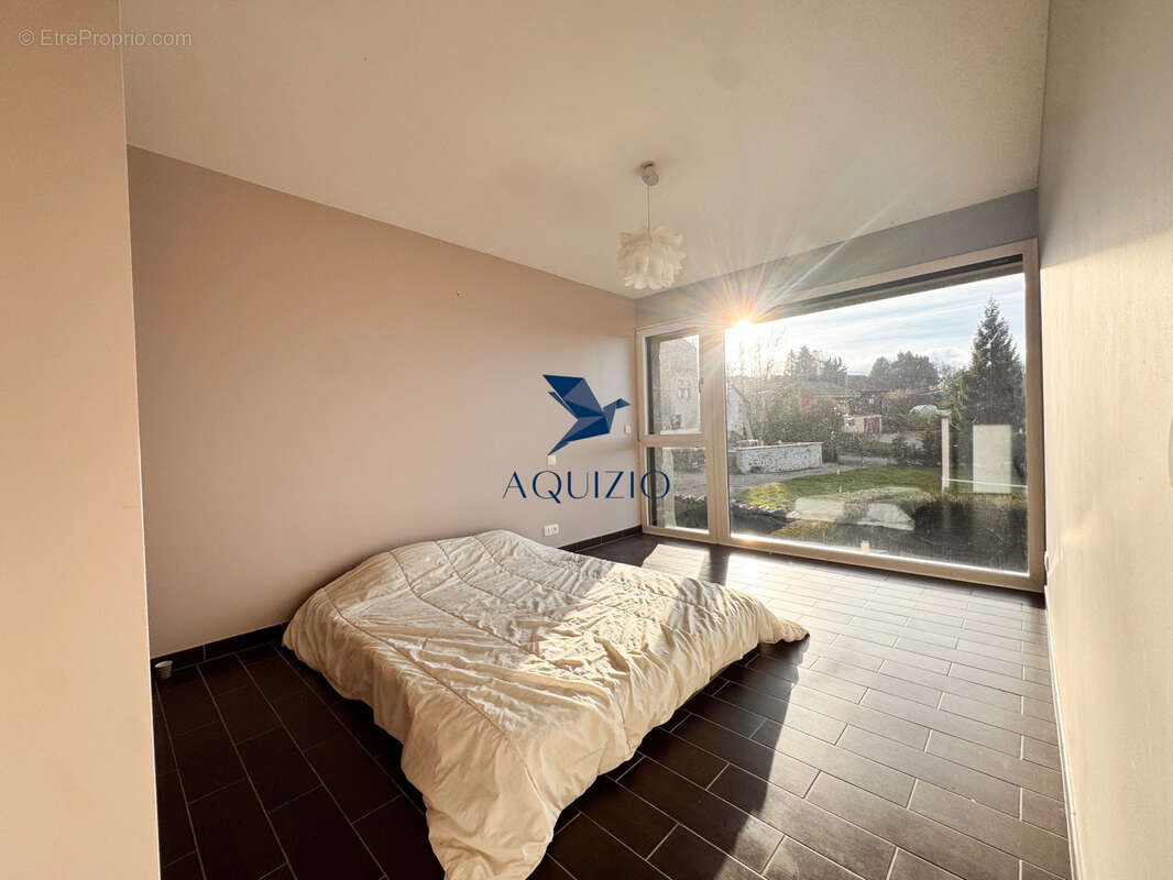 Appartement à LA ROCHE-SUR-FORON