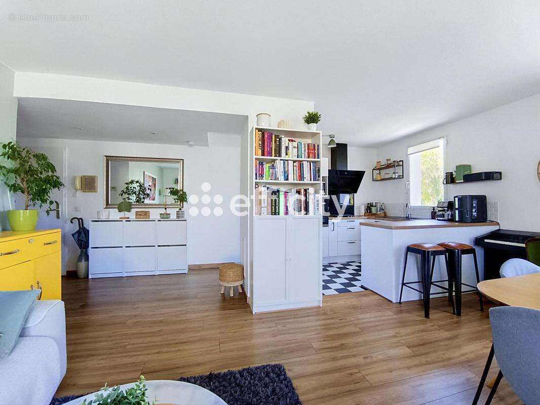 Appartement à SAINT-GRATIEN