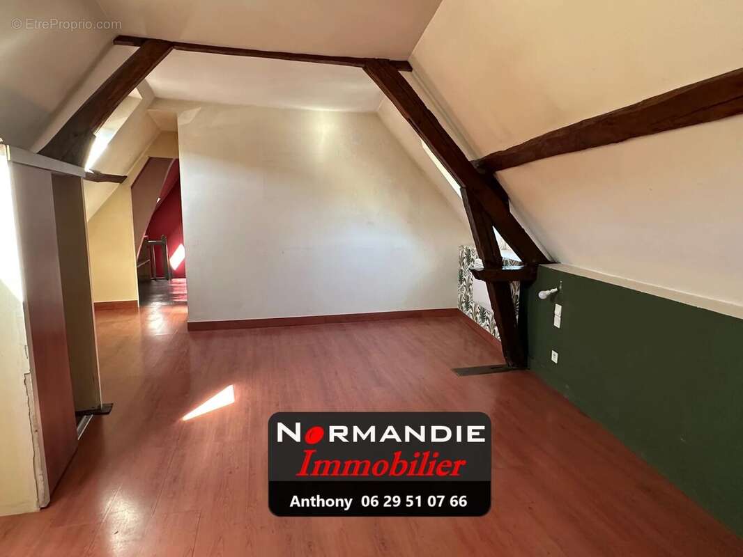 Appartement à LILLEBONNE