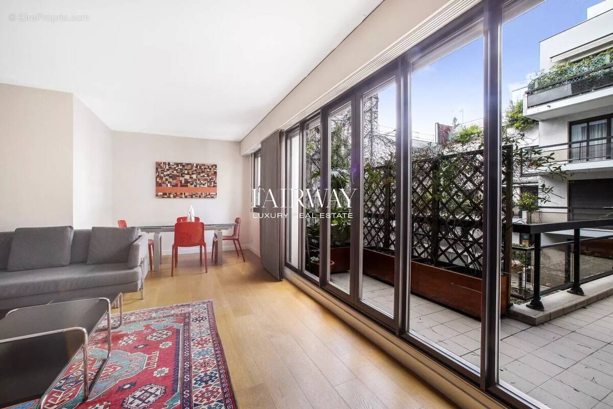 Appartement à PARIS-4E