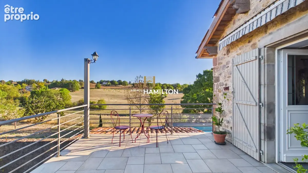 Maison de village en pierre avec piscine - habitable de suite - photo 2