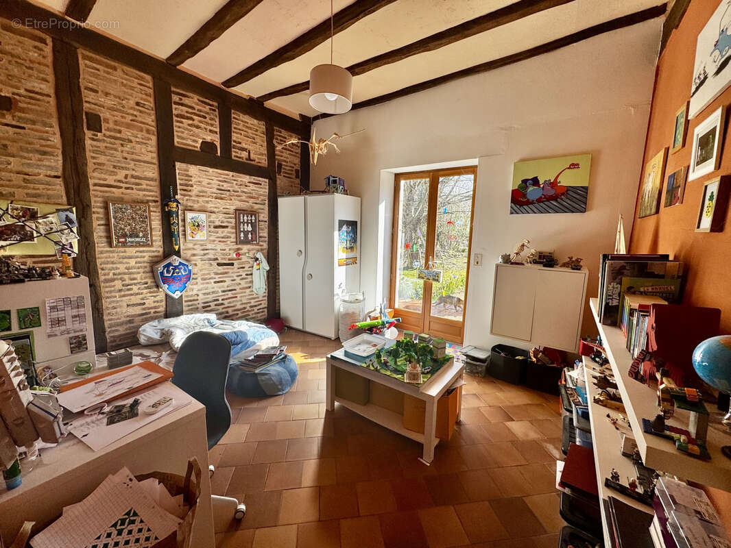 Maison à ROGNY-LES-SEPT-ECLUSES